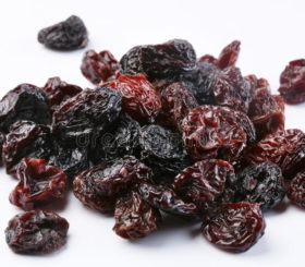 black-raisins-13024817